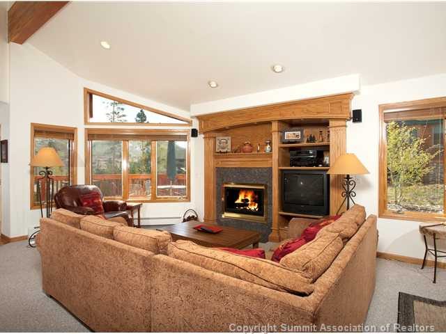 Duplex in Eagles Glen, Silverthorne, CO — photo 1 (MLS S379928)