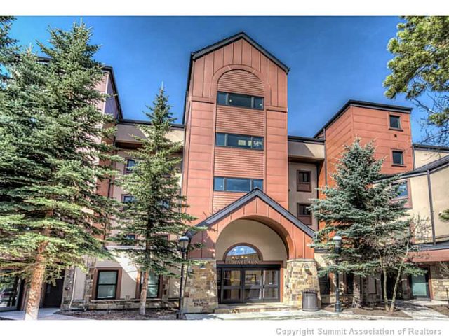 Condo in Chateaux Condominium Hotel, Breckenridge, CO — photo 1 (MLS S384112)