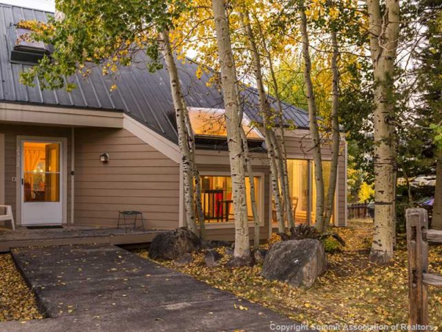 Duplex in International Racquet Club Rockies, Dillon, CO — photo 1 (MLS S393687)
